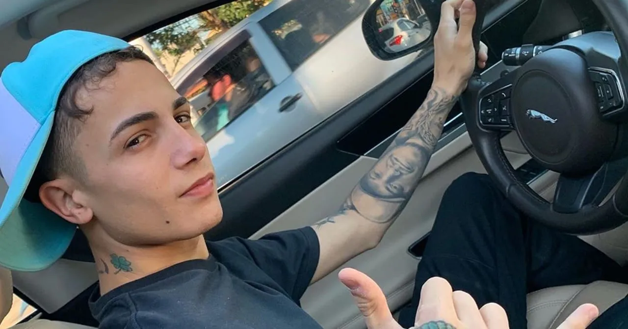 Mc Hariel Tem Vídeo Íntimo Vazado no Seu Próprio Instagram Após Ser  Hackeado, Fodendo Com Gostosa no Carro - Videos Porno Carioca
