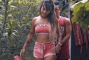 A novinha carioca gostosa Lolah Vibe transando no parque